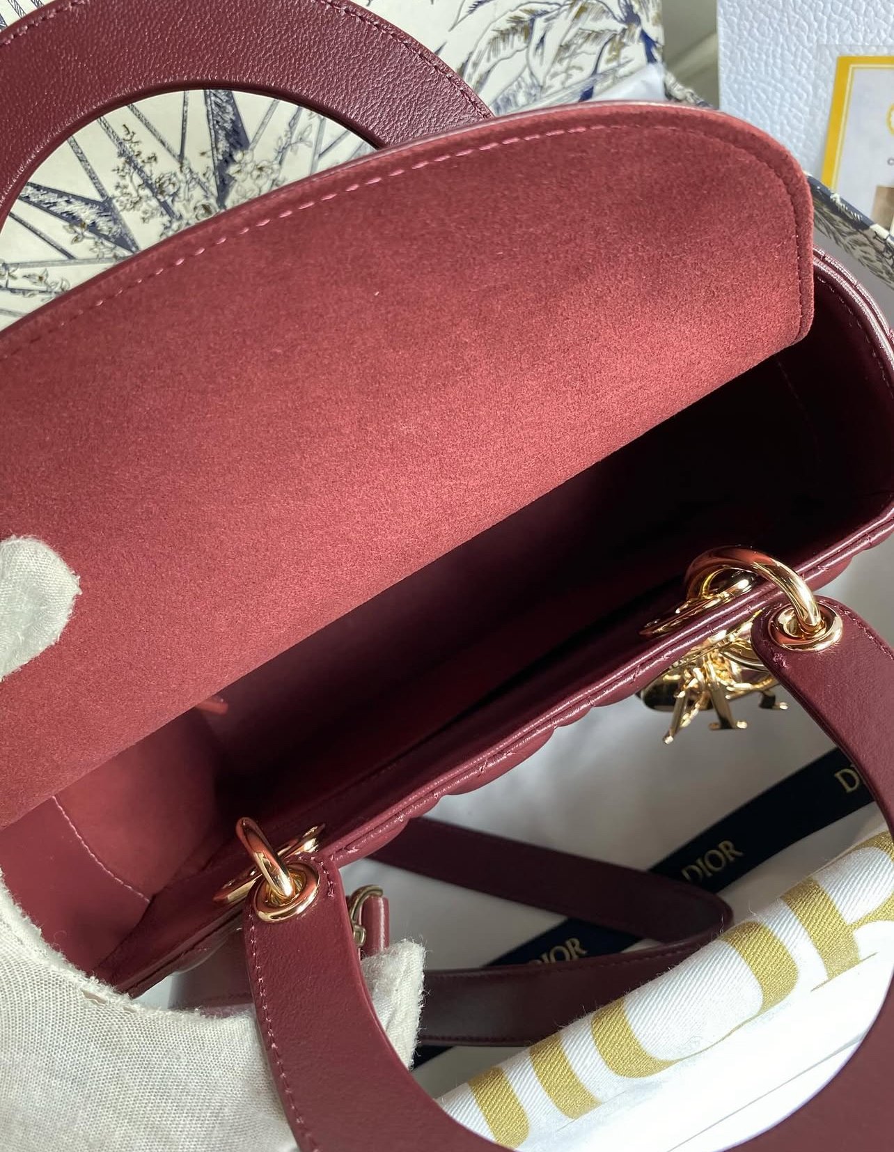 Lady Dior bag Medium Cannage Lambskin In Hermitage Red - foto 6