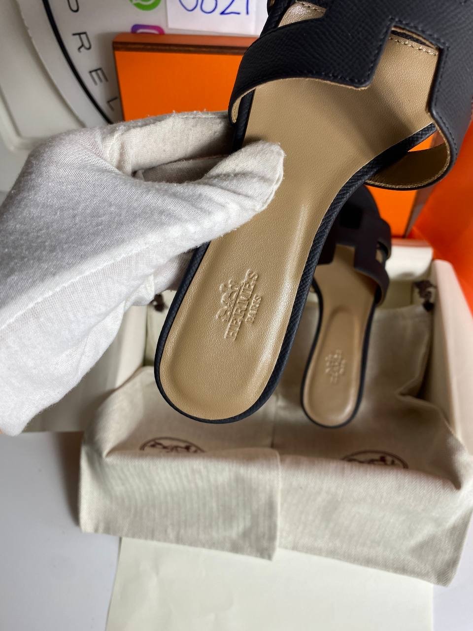 Oasis 50 Calfskin Sandals Black - foto 4