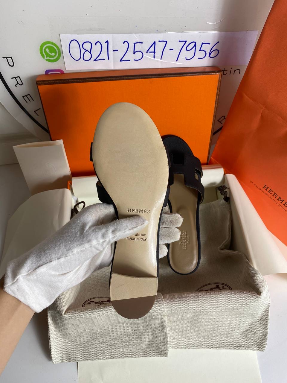 Oasis 50 Calfskin Sandals Black - foto 6