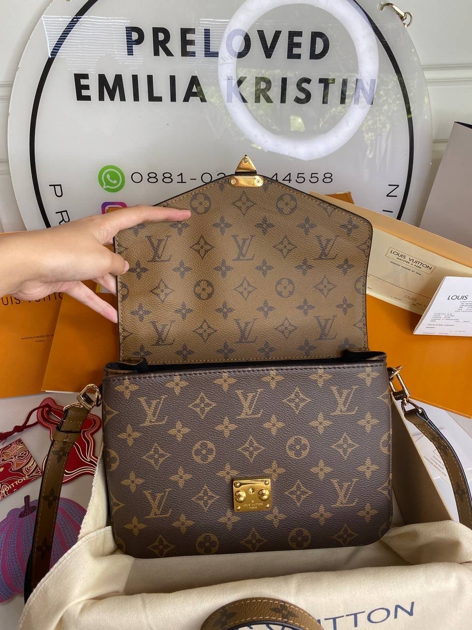 Pochette Metis Reverse Monogram Canvas Crossbody Bag - foto 7