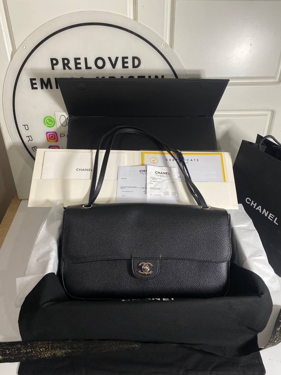 Maxi Flap Bag Grainy Calf Leather Black Shw