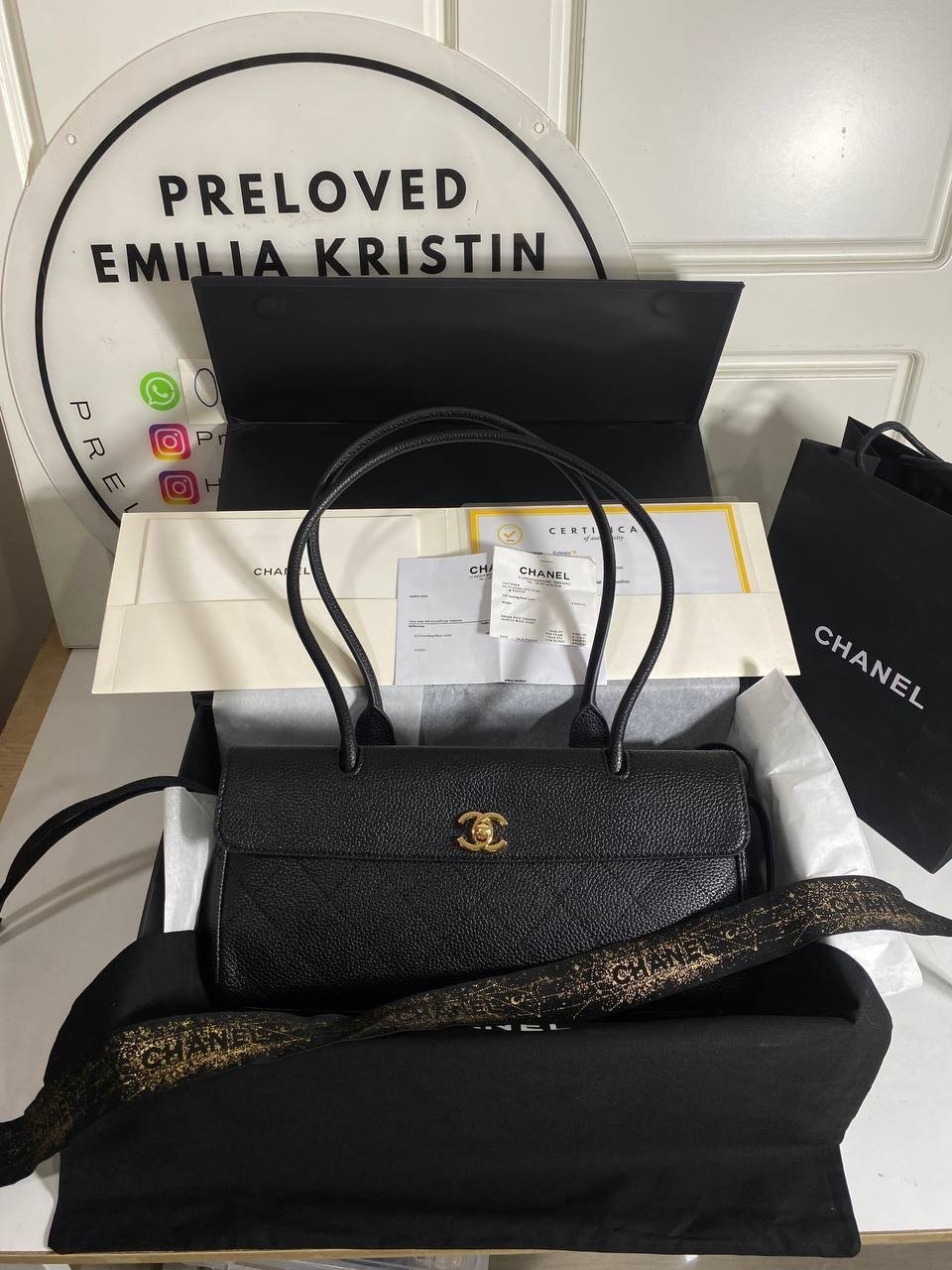 Small Urban Essential East West Shopping Tote Dark Black Caviar Gold Hardware 